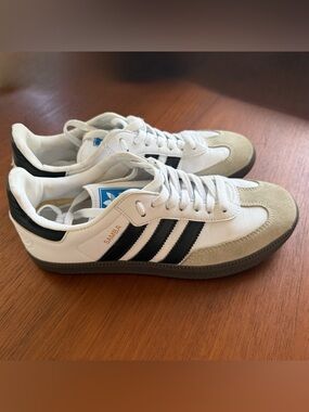 Classic White Vegan Adidas Samba Womens 7.5